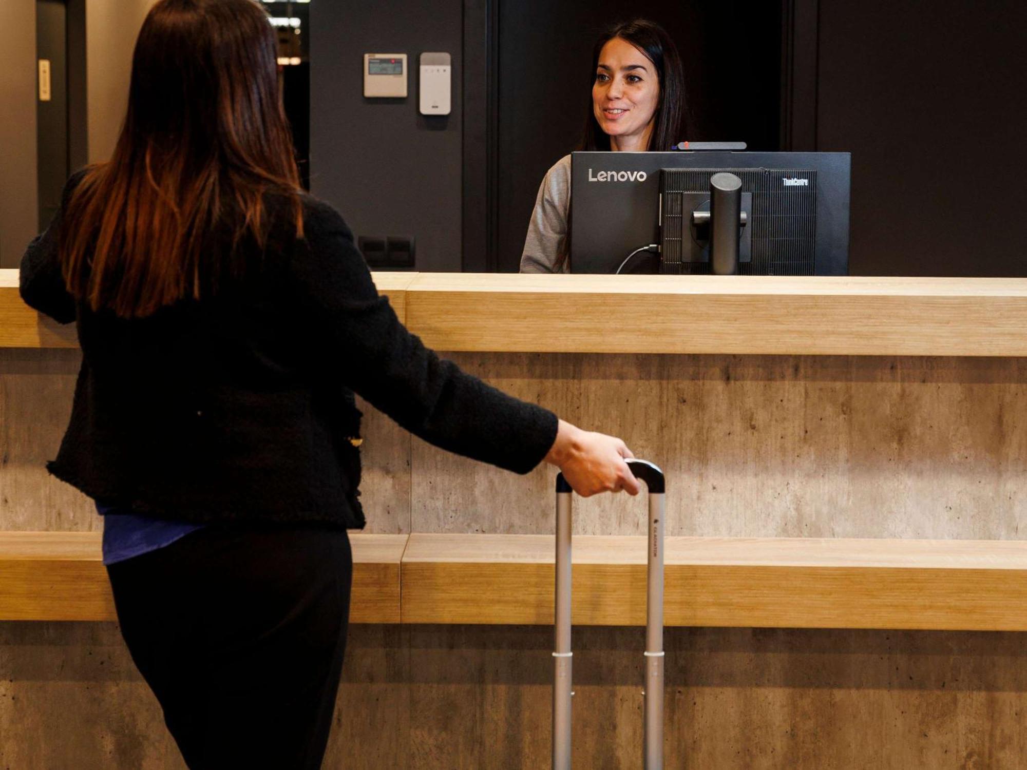 Ibis Budget Logrono Centro Eksteriør billede