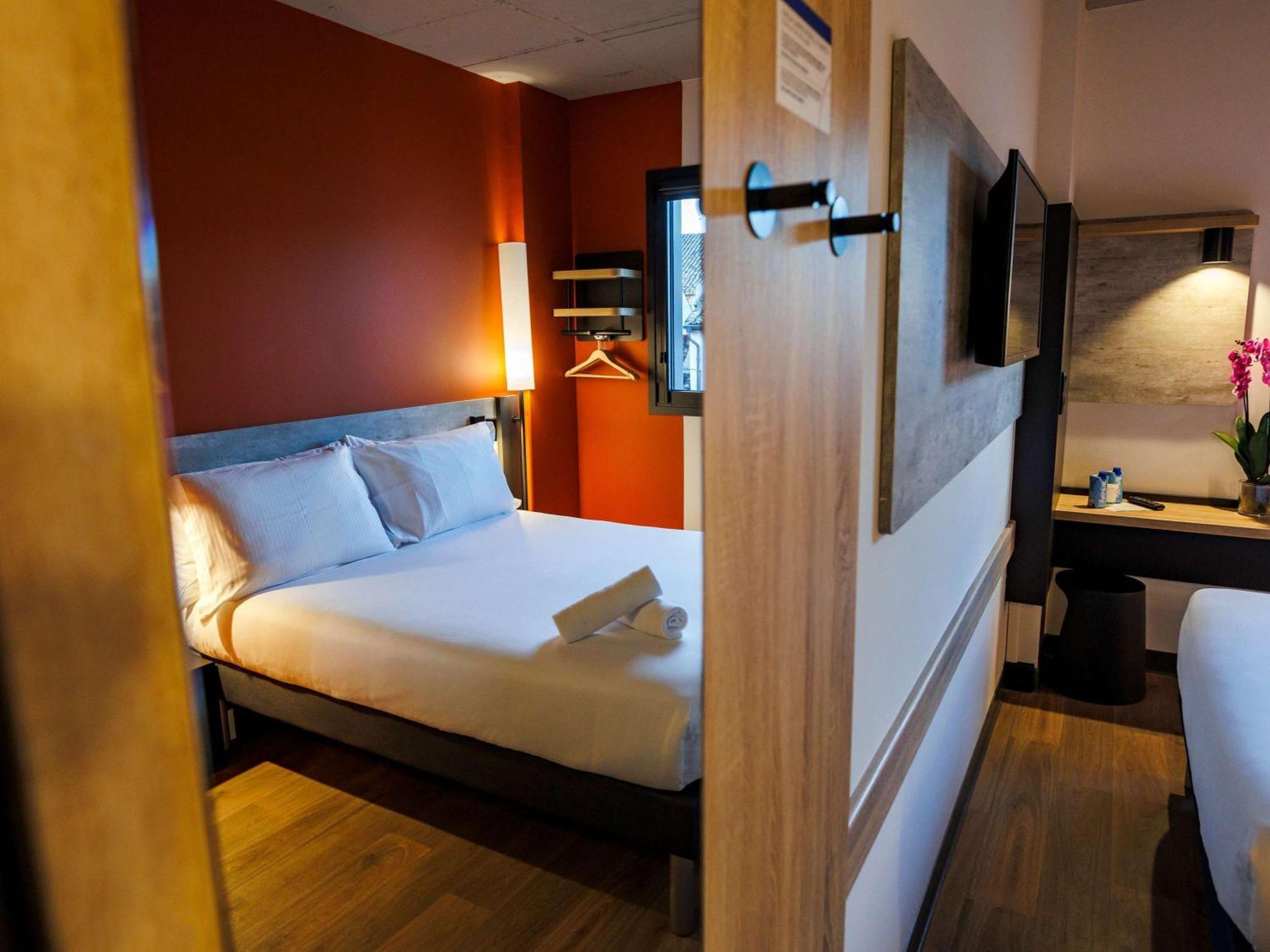Ibis Budget Logrono Centro Eksteriør billede