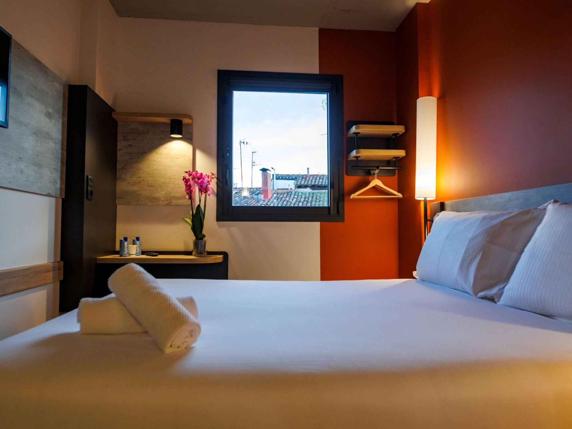 Ibis Budget Logrono Centro Eksteriør billede