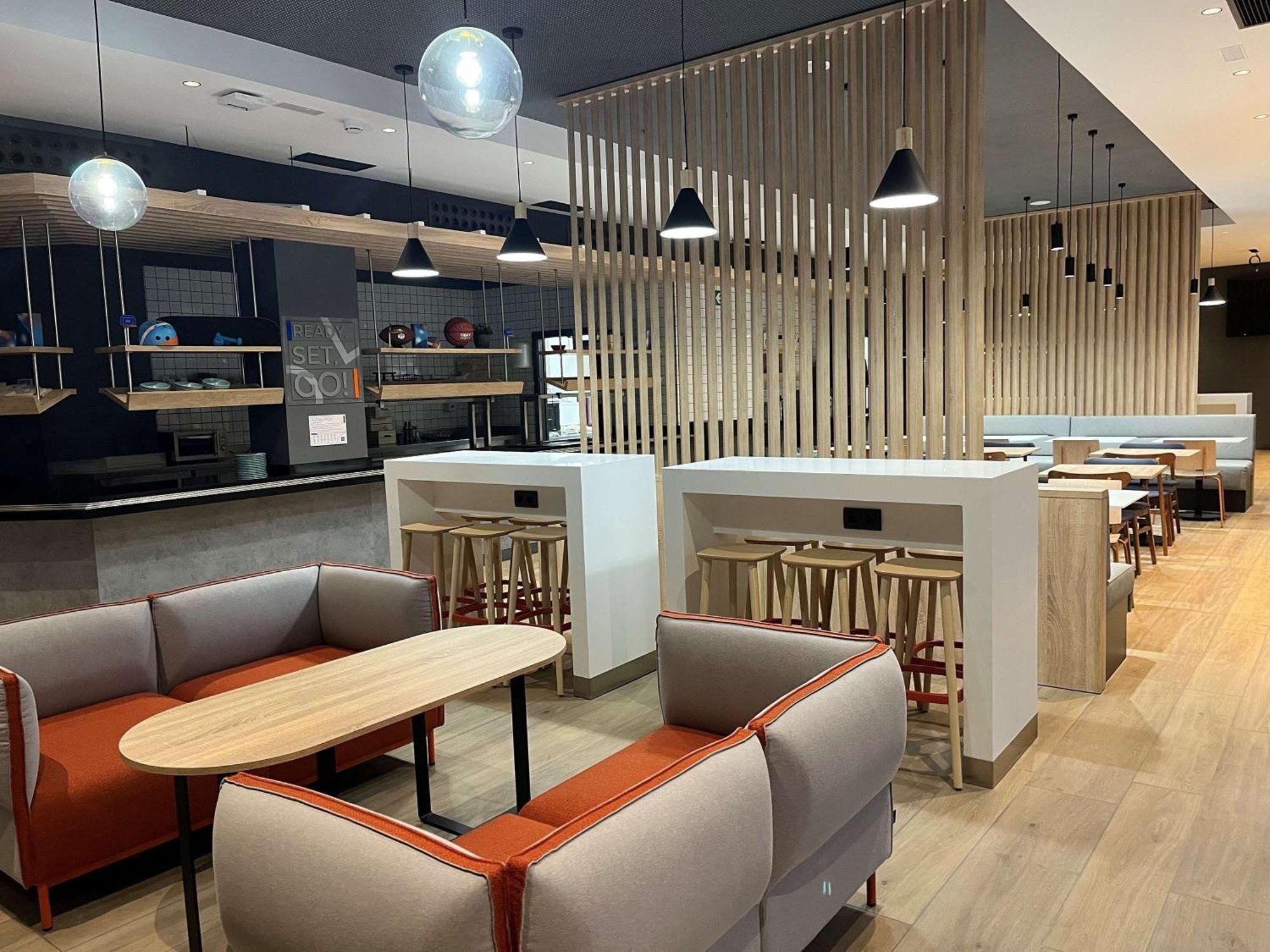 Ibis Budget Logrono Centro Eksteriør billede